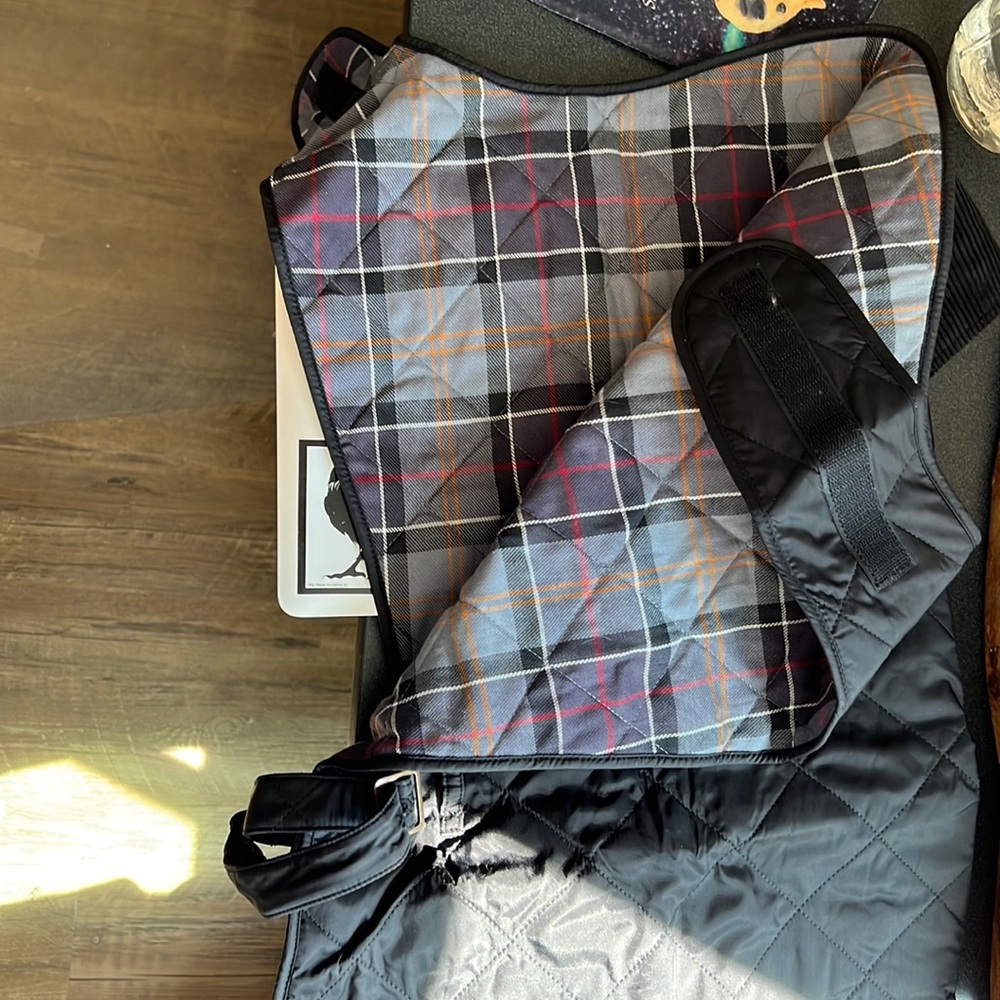 Quilted lined tags on Barbour dog jacket